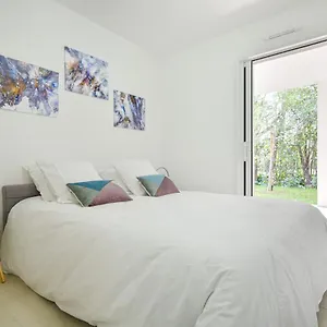 Appartement T3 Neuf – C13 - Jardin-terrasse Et Piscine – Accès Direct Plages Et Centre Village, Saint-Cyr-sur-Mer